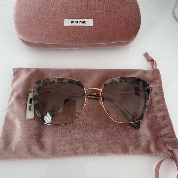 MIU MIU Cats Eye Tortoise Sunglasses SMU52Q AUTHENTIC ITALY - Picture 1 of 6